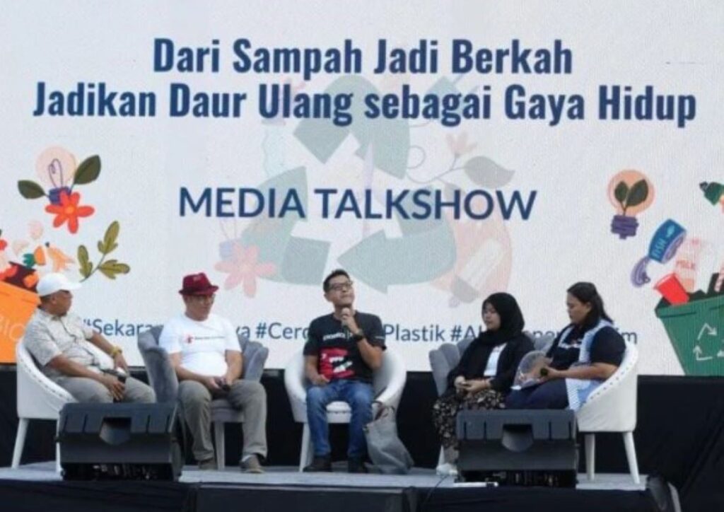 Peringati Hari Daur Ulang Sampah: Ratusan Anak Gaungkan “Dari Sampah Jadi Berkah”